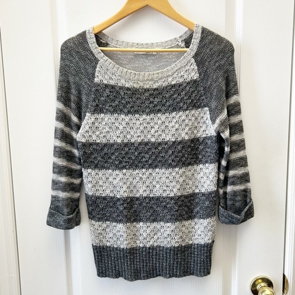 Ricki’s Sweater Lightweight Open Weave Cotton Grey Stripes Size Small - Picture 2 of 15